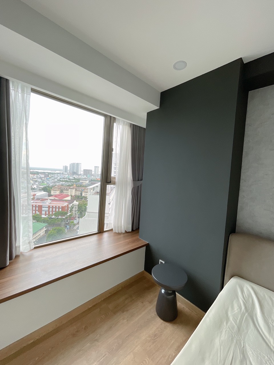 Midtown luxury apartment for rent in Phu My Hung, District 7 with 2 bedrooms with park view 6