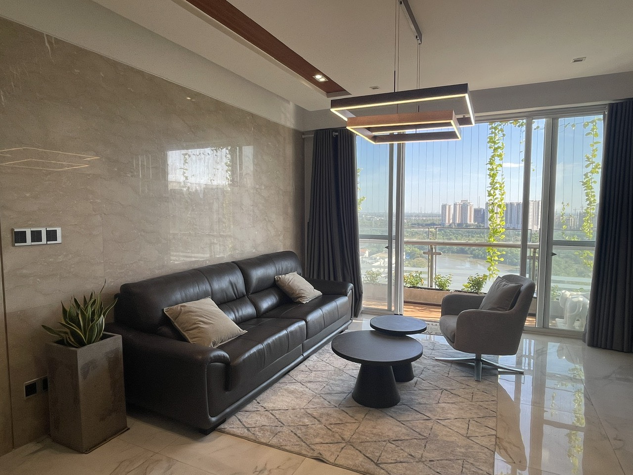 Cho thuê căn hộ cao cấp RiverPark Phú Mỹ Hưng Quận 7 có 3 phòng ngủ lầu cao view sông 3