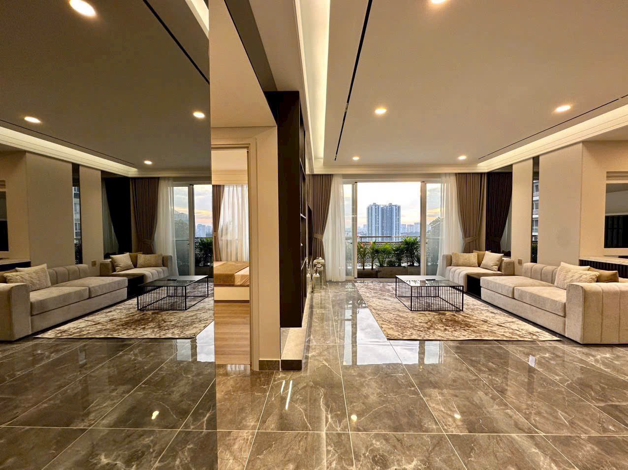 Bán căn hộ cao cấp Riverpark Residence Phú Mỹ Hưng, Quận 7 có 3 phòng ngủ view sông 1