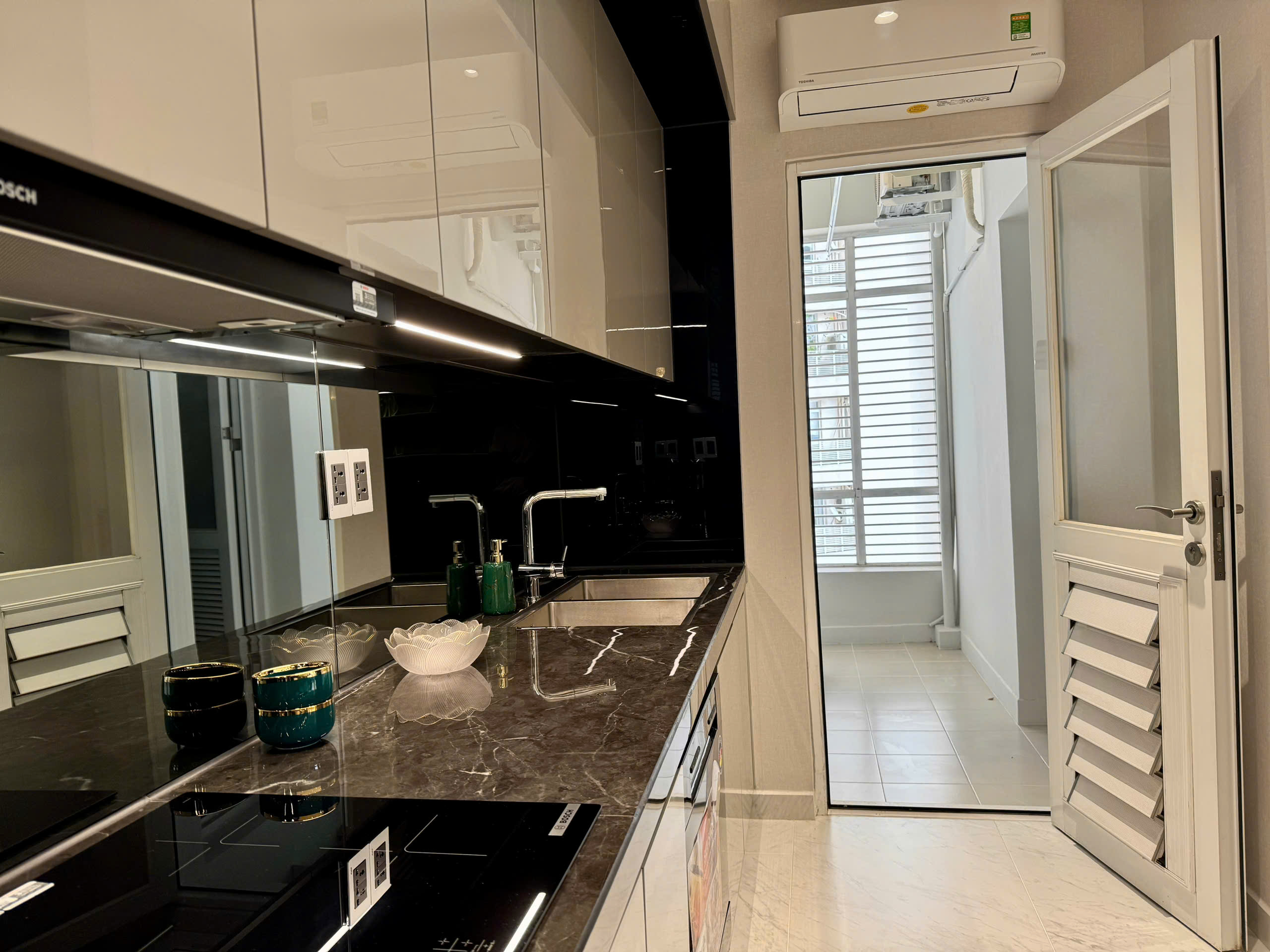 Bán hoặc cho thuê căn hộ Riverside Residence Phú Mỹ Hưng, Quận 7 có 3 phòng ngủ, lầu 11 – 146m2 6