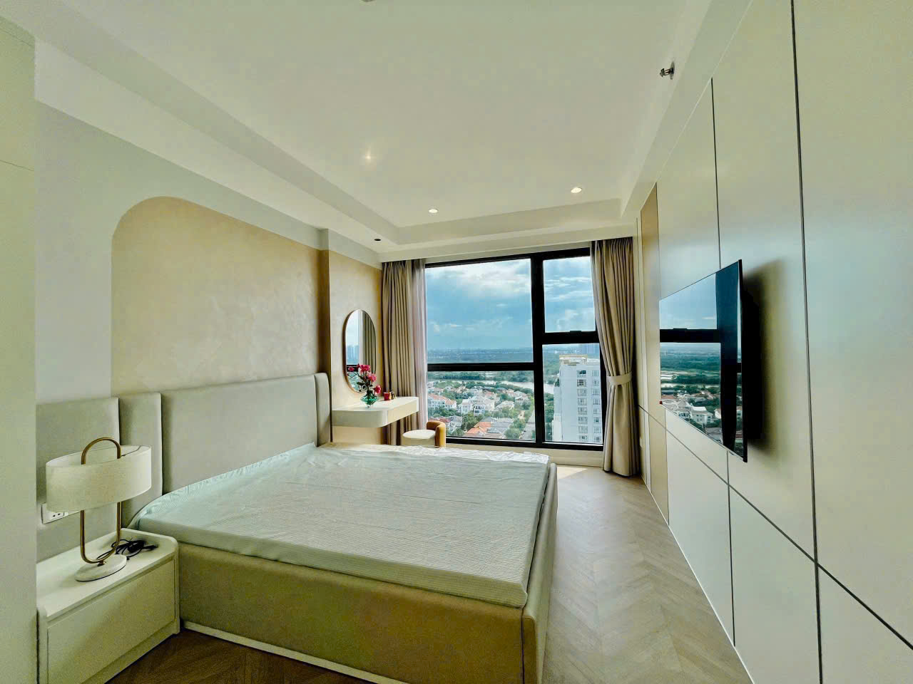 Bán căn hộ cao cấp The Antonia Phú Mỹ Hưng, Quận 7 có 2 phòng ngủ, view sông nội thất đẹp 2