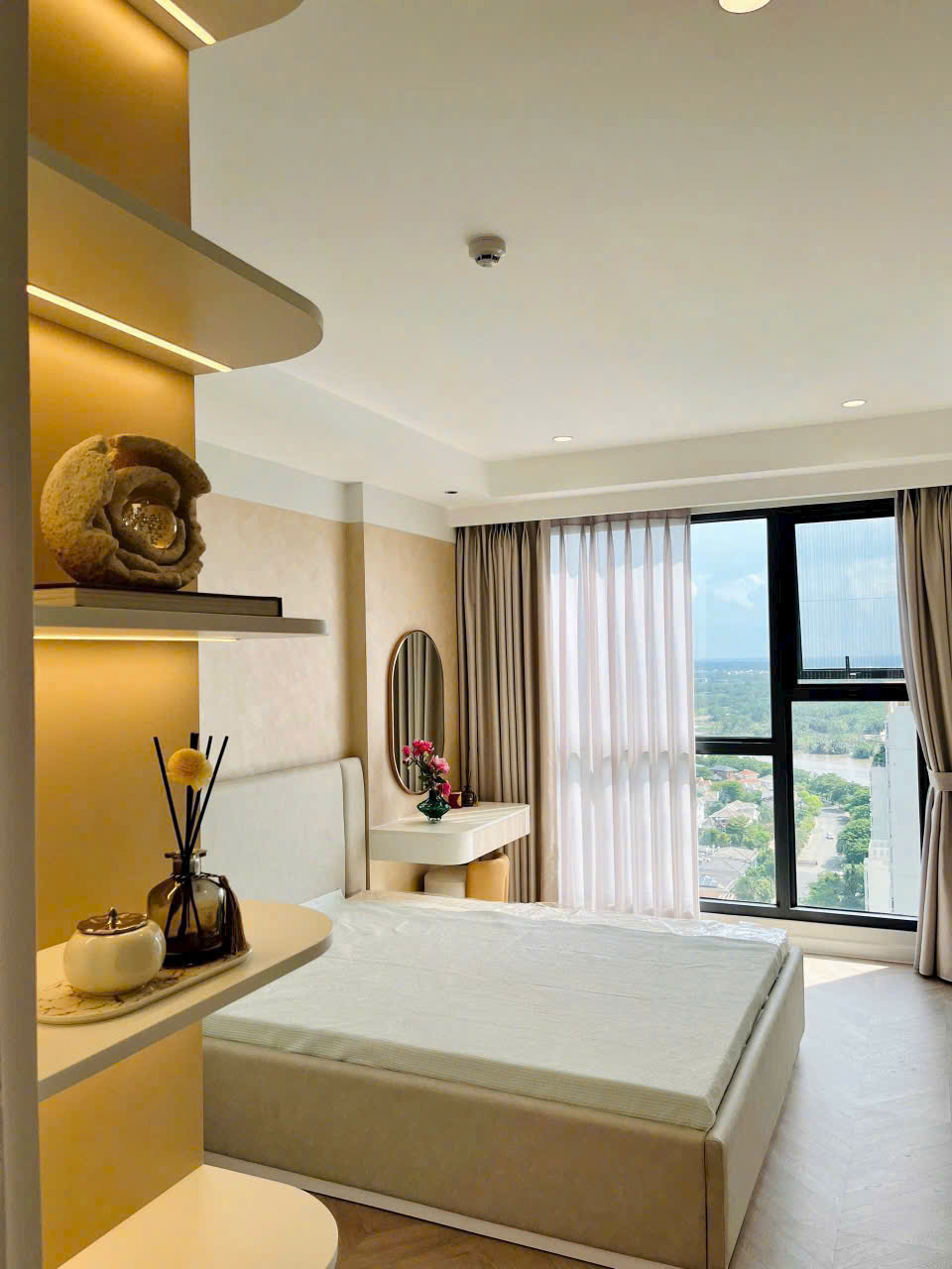 Bán căn hộ cao cấp The Antonia Phú Mỹ Hưng, Quận 7 có 2 phòng ngủ, view sông nội thất đẹp 1