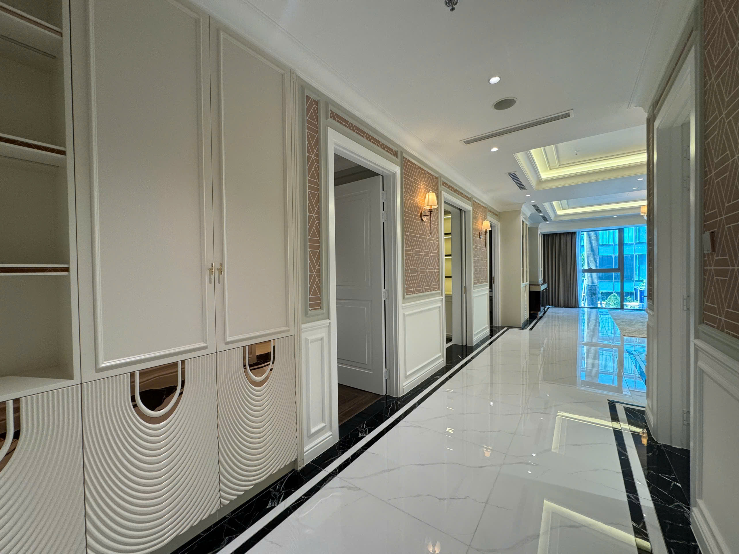 Bán hoặc cho thuê căn hộ cao cấp Vincom Center Quận 1 có 3 phòng ngủ, đầy đủ nội thất 11