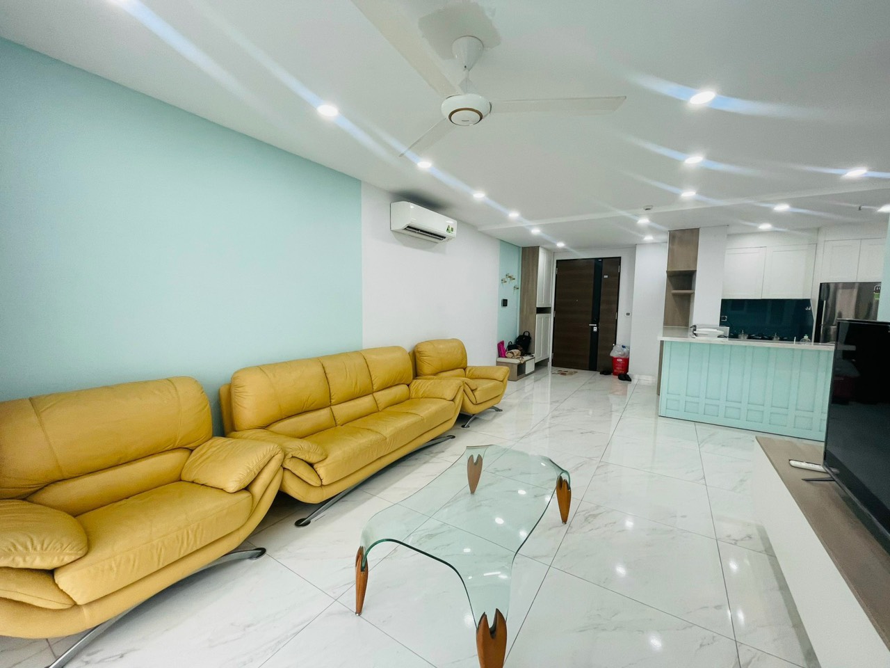 Apartment for rent Midtown in Phu My Hung, District 7 high floor with 3 bedrooms 1