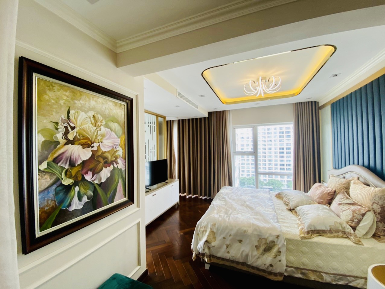 Duplex Happy Valley Premier apartment for rent in Phu My Hung, District 7 has 3 bedrooms with full a 3