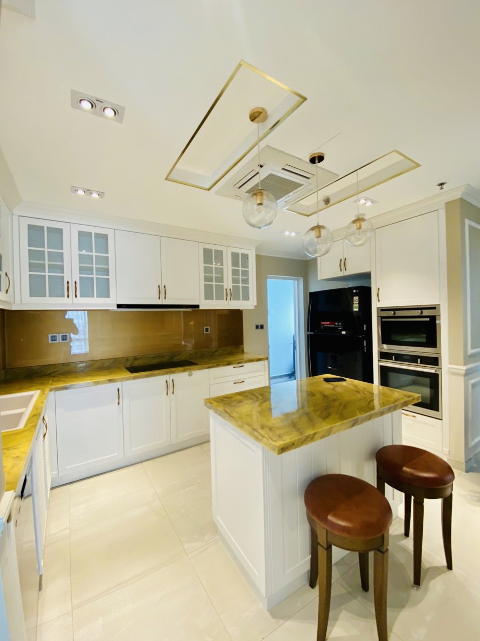 Duplex Happy Valley Premier apartment for rent in Phu My Hung, District 7 has 3 bedrooms with full a 8