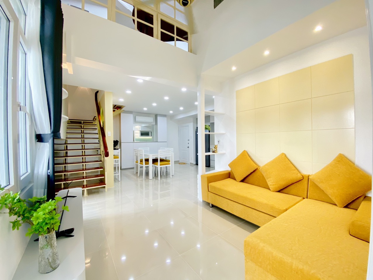Bán căn hộ duplex Hưng Vượng 3, Phú Mỹ Hưng, Quận 7 có 3 phòng ngủ 2 phòng master