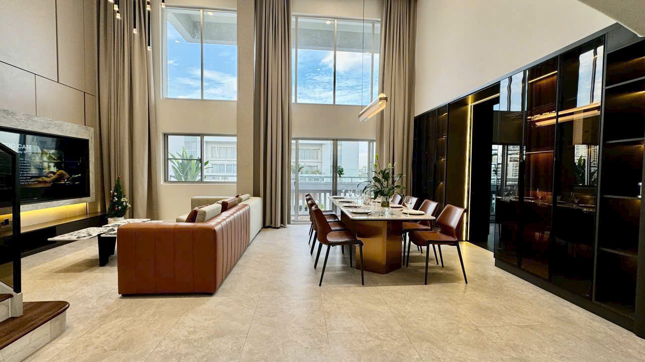 Bán căn hộ Duplex Mỹ Khánh 3 Phú Mỹ Hưng, Quận 7 có 5 phòng ngủ, ban công dài, ô xe 14.56m2