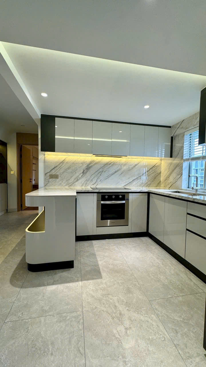 Bán căn hộ Duplex Mỹ Khánh 3 Phú Mỹ Hưng, Quận 7 có 5 phòng ngủ, ban công dài, ô xe 14.56m2 2