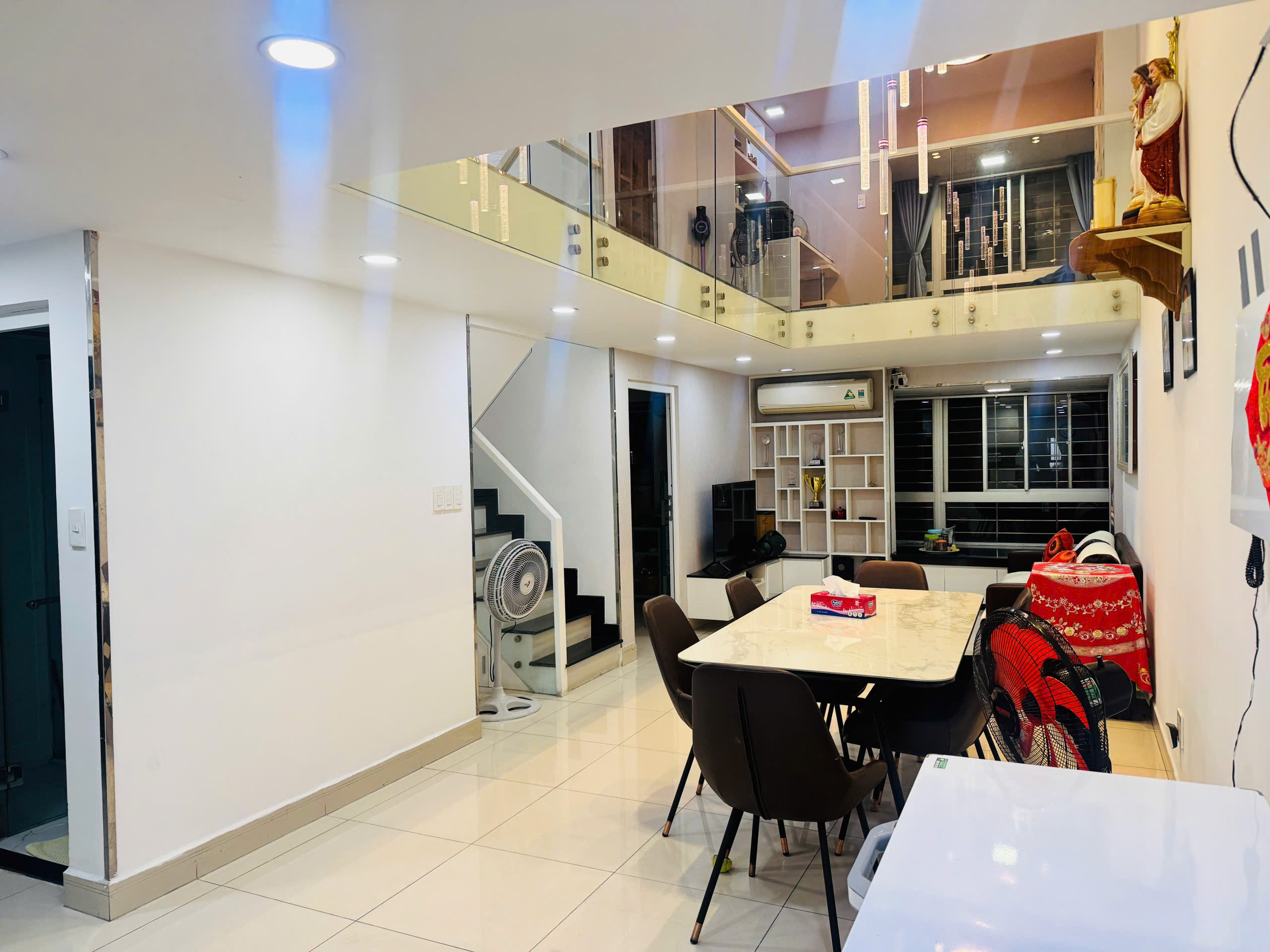 Bán căn hộ duplex Sky Garden 1 Phú Mỹ Hưng, Quận 7 căn góc thiết kế 4 phòng ngủ, lầu 11 – 165m2