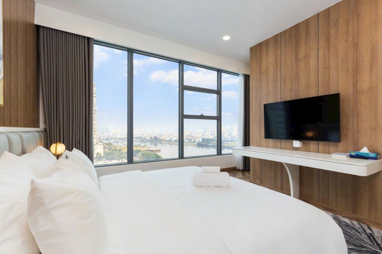 Cho thuê căn hộ tòa Golden House Sunwah Pearl, Quận Bình Thạnh có 3 phòng ngủ view sông Sài Gòn 8