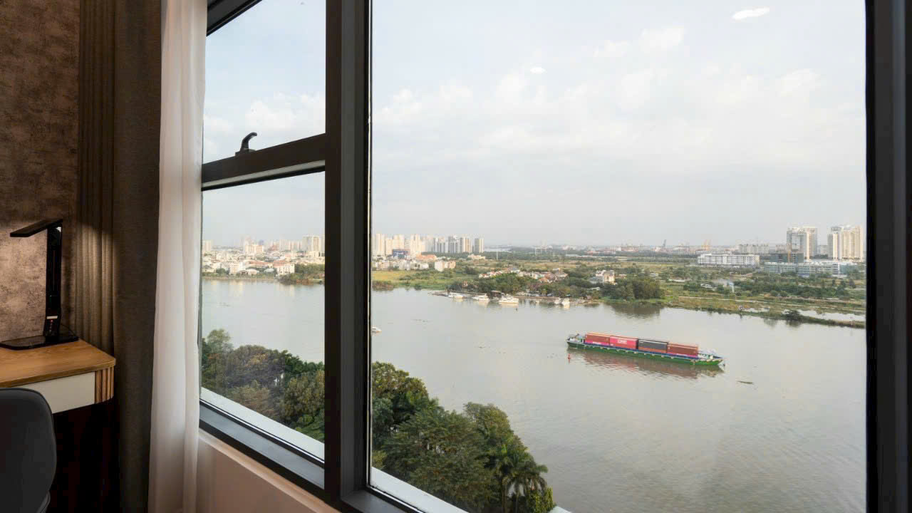 Cho thuê căn hộ tòa Golden House Sunwah Pearl, Quận Bình Thạnh có 3 phòng ngủ view sông Sài Gòn 2