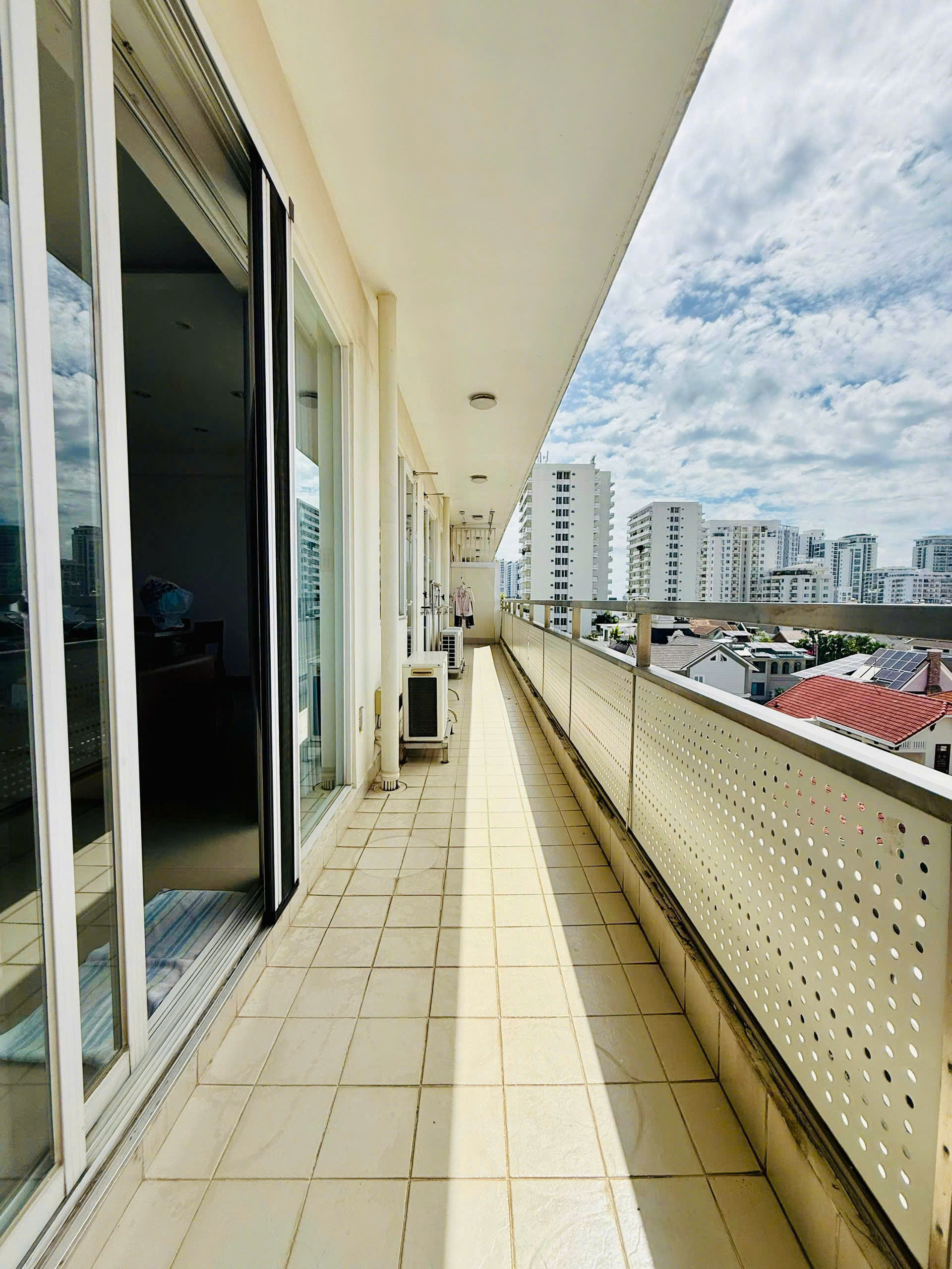 Bán căn hộ Grand View D Phú Mỹ Hưng thiết kế 3 phòng ngủ, lầu 6 – 146m2 7