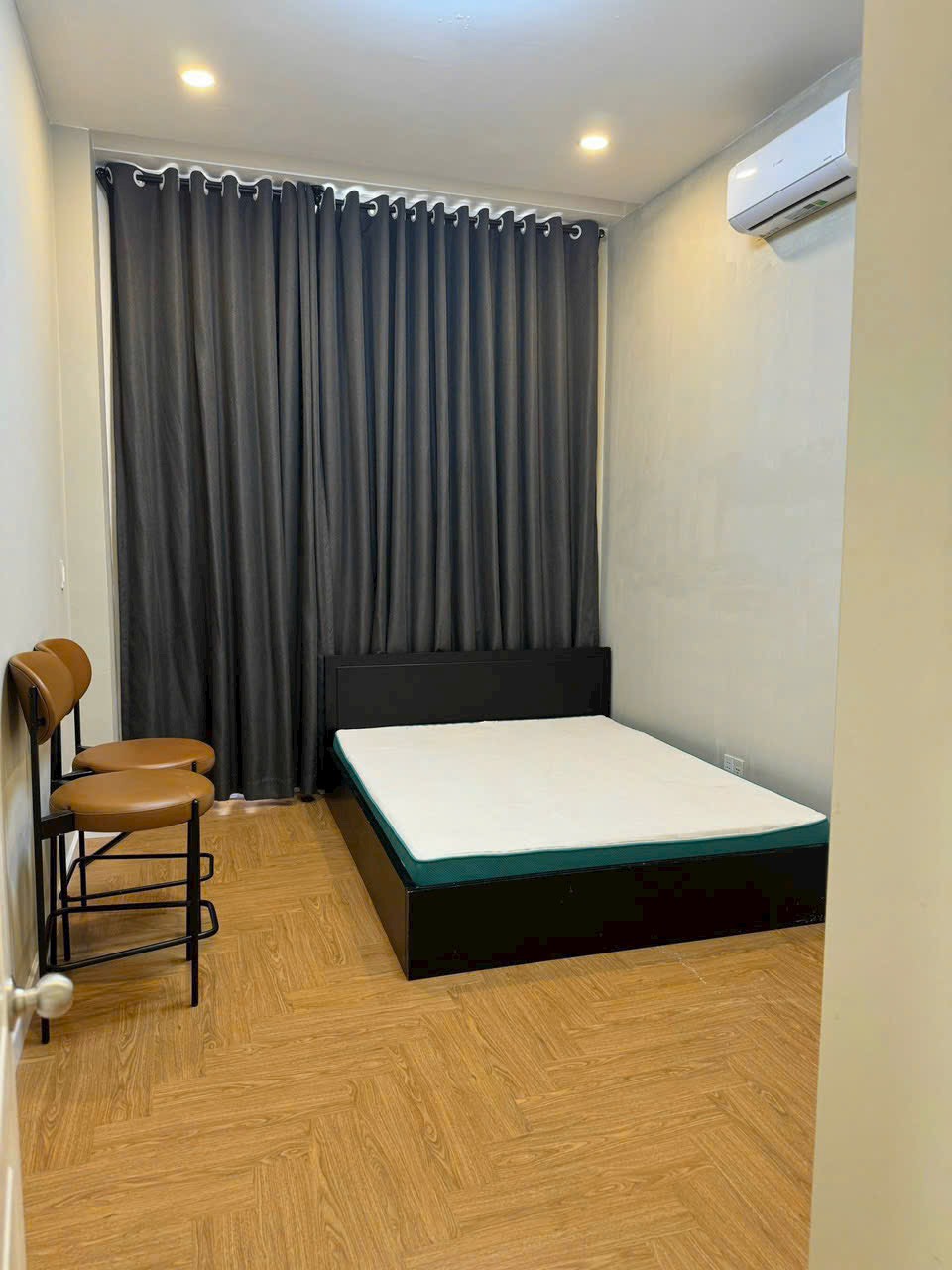 Cho thuê căn hộ Grand View D Phú Mỹ Hưng, Quận 7 có 3 phòng ngủ, ban công rộng 1