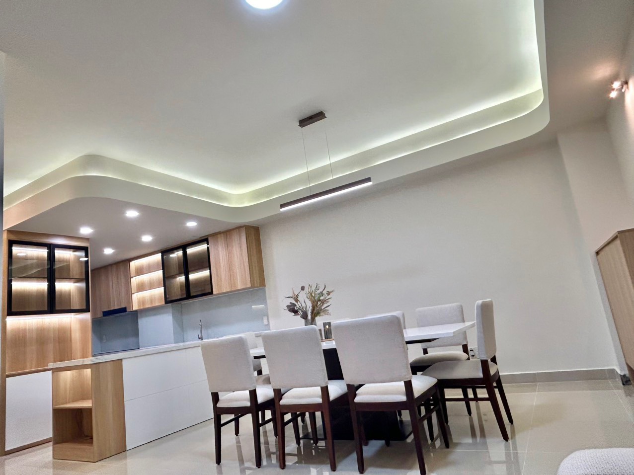 Cho thuê căn hộ Grand View Phú Mỹ Hưng, Quận 7 có 3 phòng ngủ, lầu cao view sông