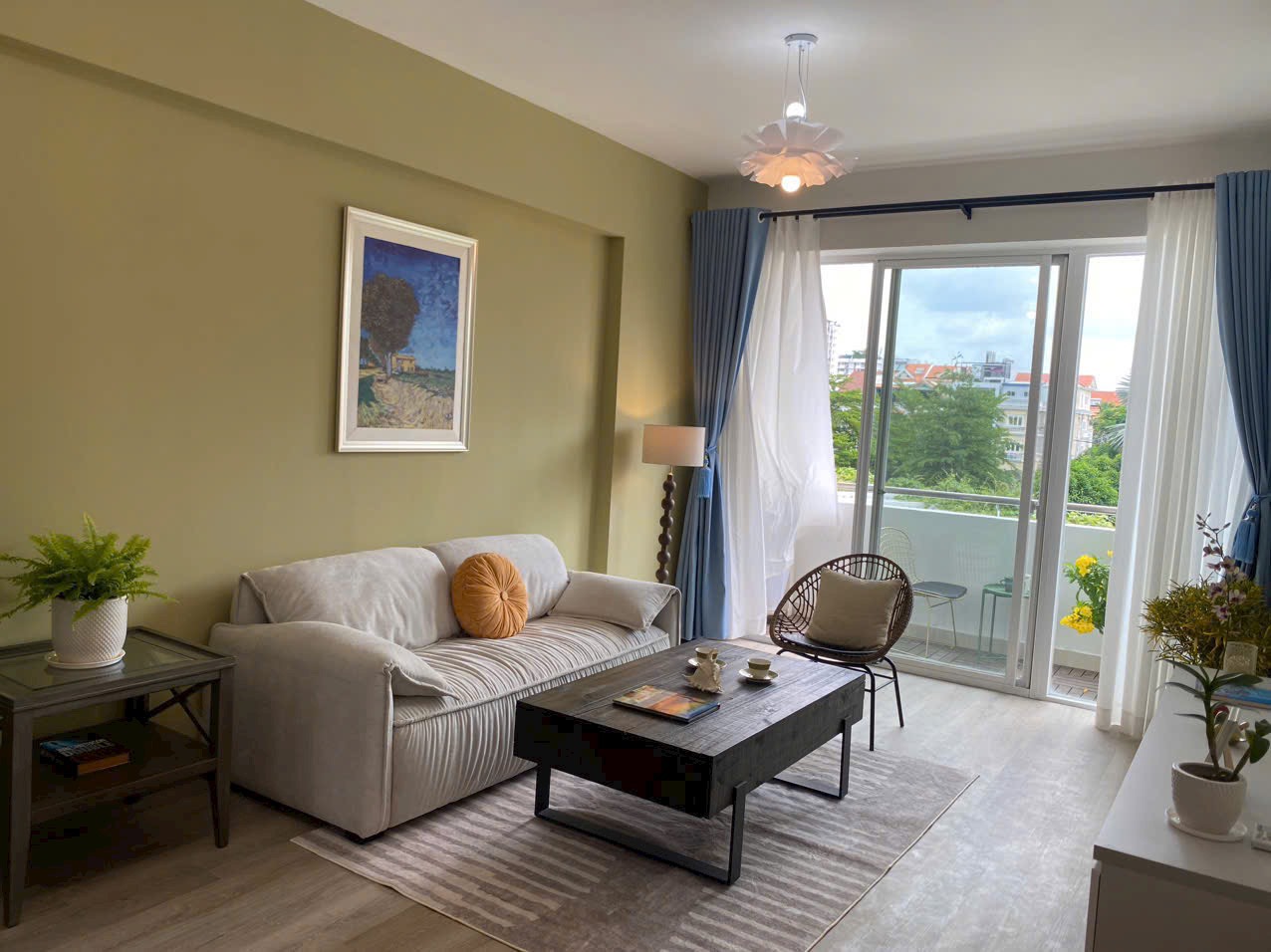 Bán căn hộ Grand View Phú Mỹ Hưng, Quận 7 có 3 phòng ngủ, nội thất mới