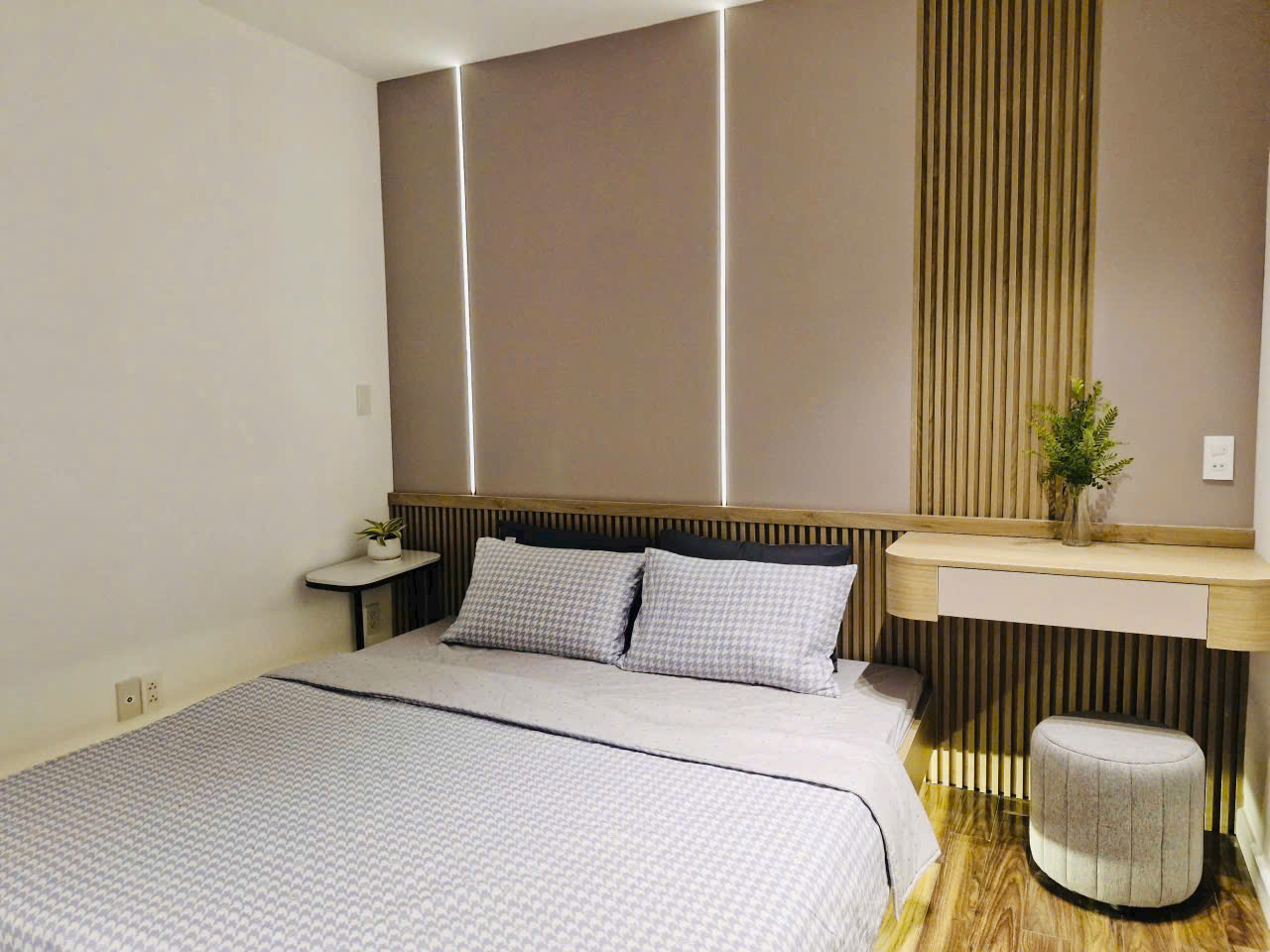 Bán căn hộ Happy Valley Phú Mỹ Hưng, Quận 7 có 2 phòng ngủ, ô xe định danh, lầu cao 5