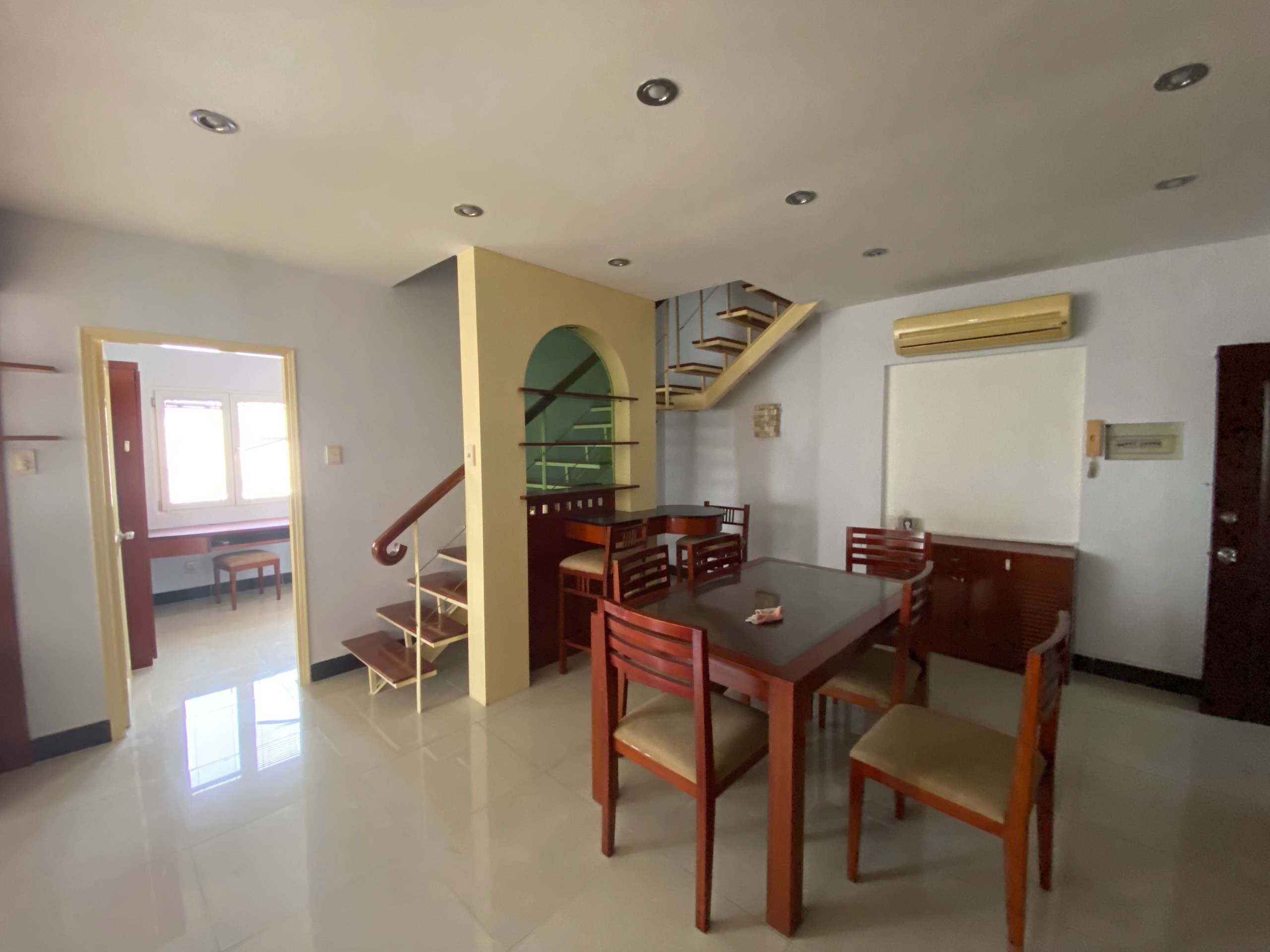 Bán căn hộ Hưng Vượng Phú Mỹ Hưng, Quận 7 căn duplex có 3 phòng ngủ lầu cao 5