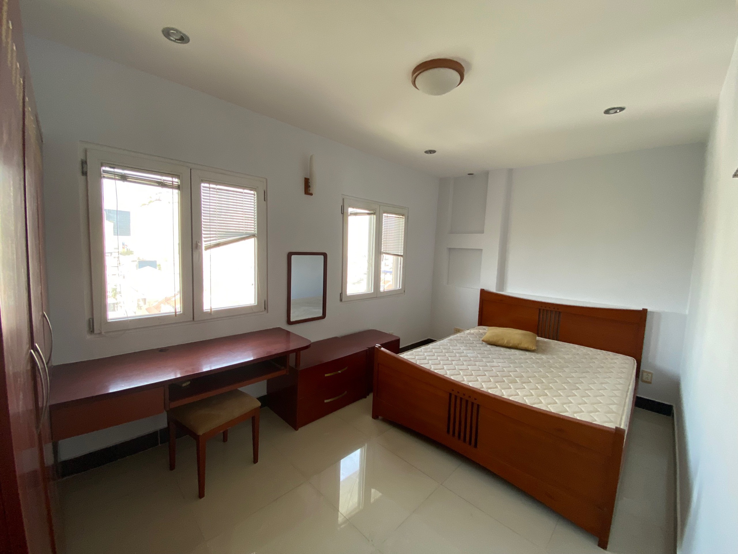 Bán căn hộ Hưng Vượng Phú Mỹ Hưng, Quận 7 căn duplex có 3 phòng ngủ lầu cao 4