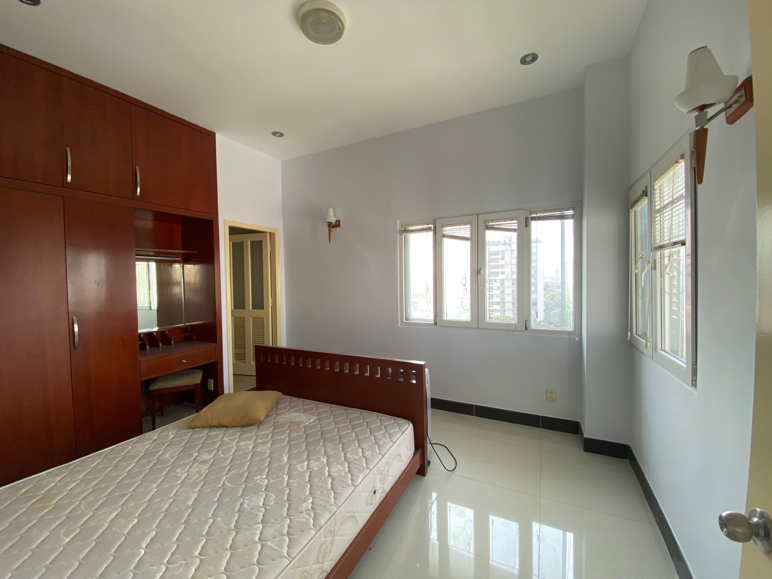 Bán căn hộ Hưng Vượng Phú Mỹ Hưng, Quận 7 căn duplex có 3 phòng ngủ lầu cao 1