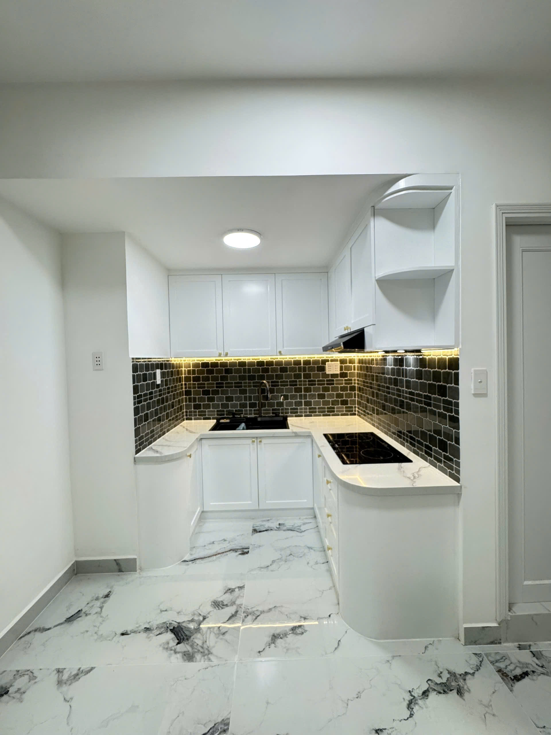 Bán căn hộ Hưng Vượng 2 Phú Mỹ Hưng, Quận 7 nhà mới đẹp có 2 phòng ngủ, lầu 5 5