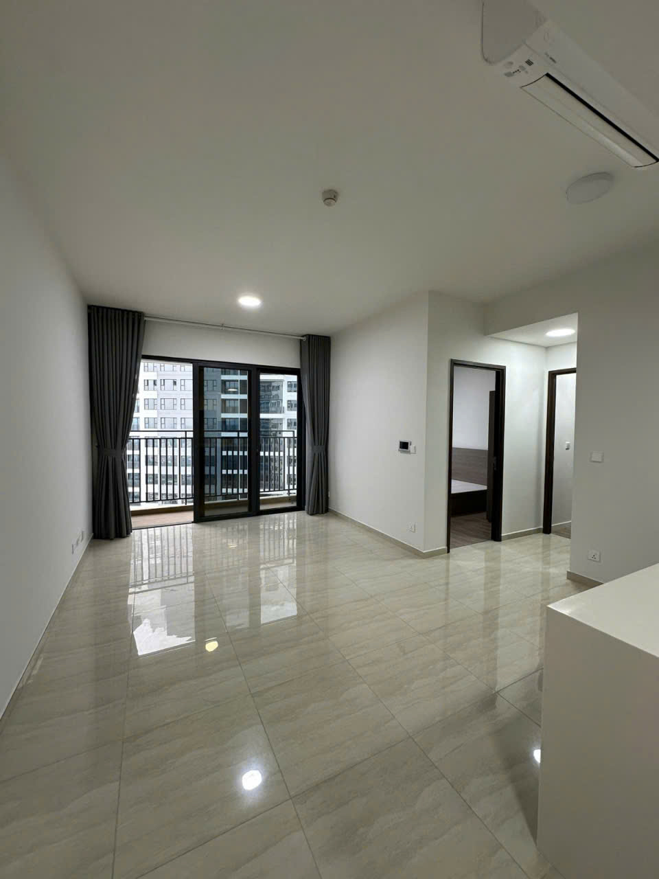 Cho thuê căn hộ The Infiniti Riviera Point, Quận 7 có 2 phòng ngủ nội thất cơ bản, lầu 23 – 84m2 4