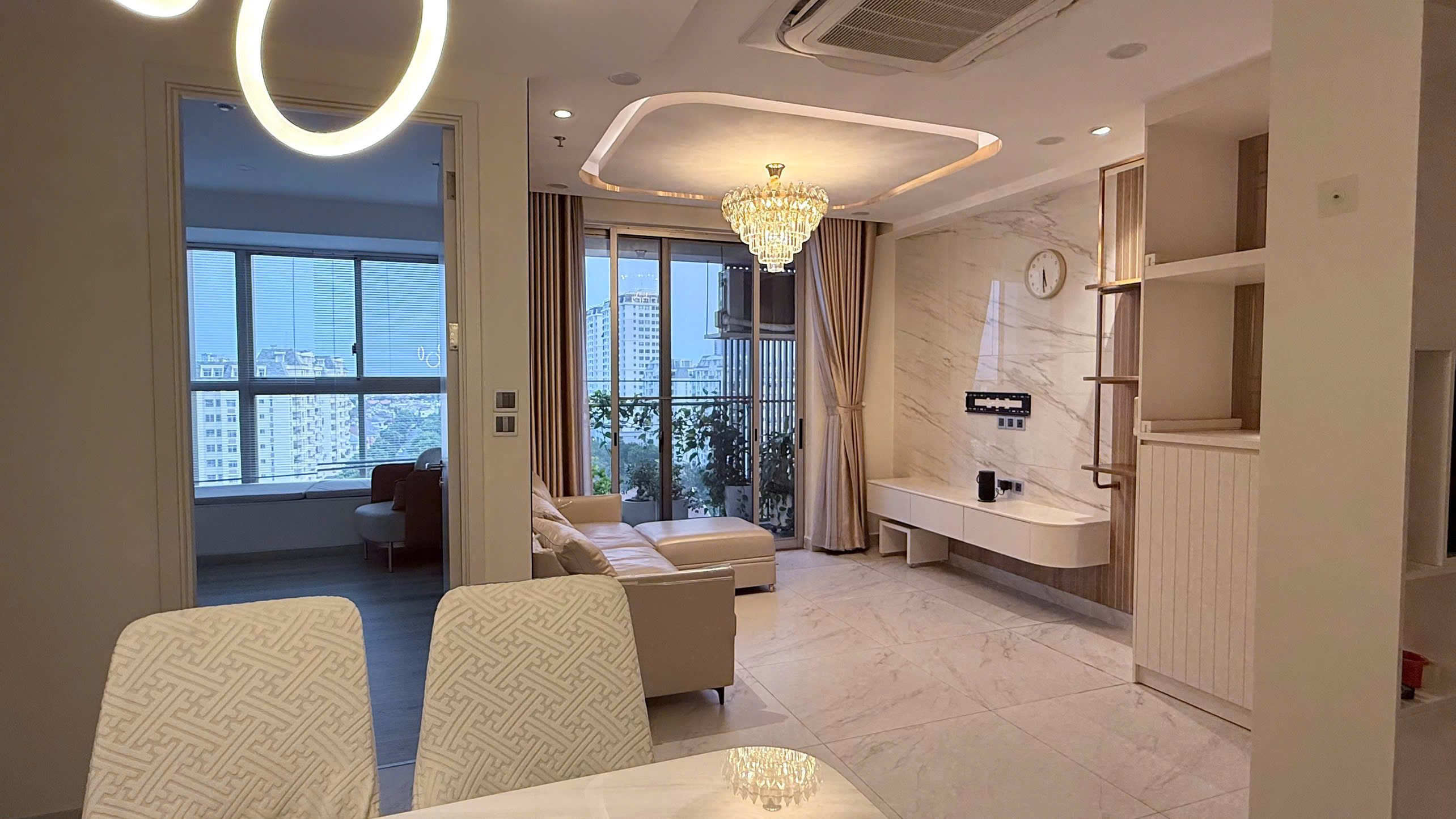 Cho thuê căn hộ Midtown M7 Phú Mỹ Hưng, Quận 7 căn góc thiết kế 2 phòng ngủ, lầu cao – 85m2