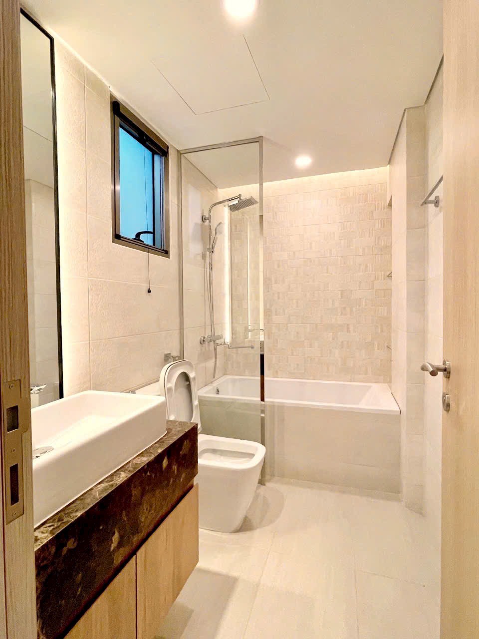 Bán căn hộ Midtown M8 Phú Mỹ Hưng, Quận 7 có 3 phòng ngủ, view hồ bơi, hướng Tây Bắc 8