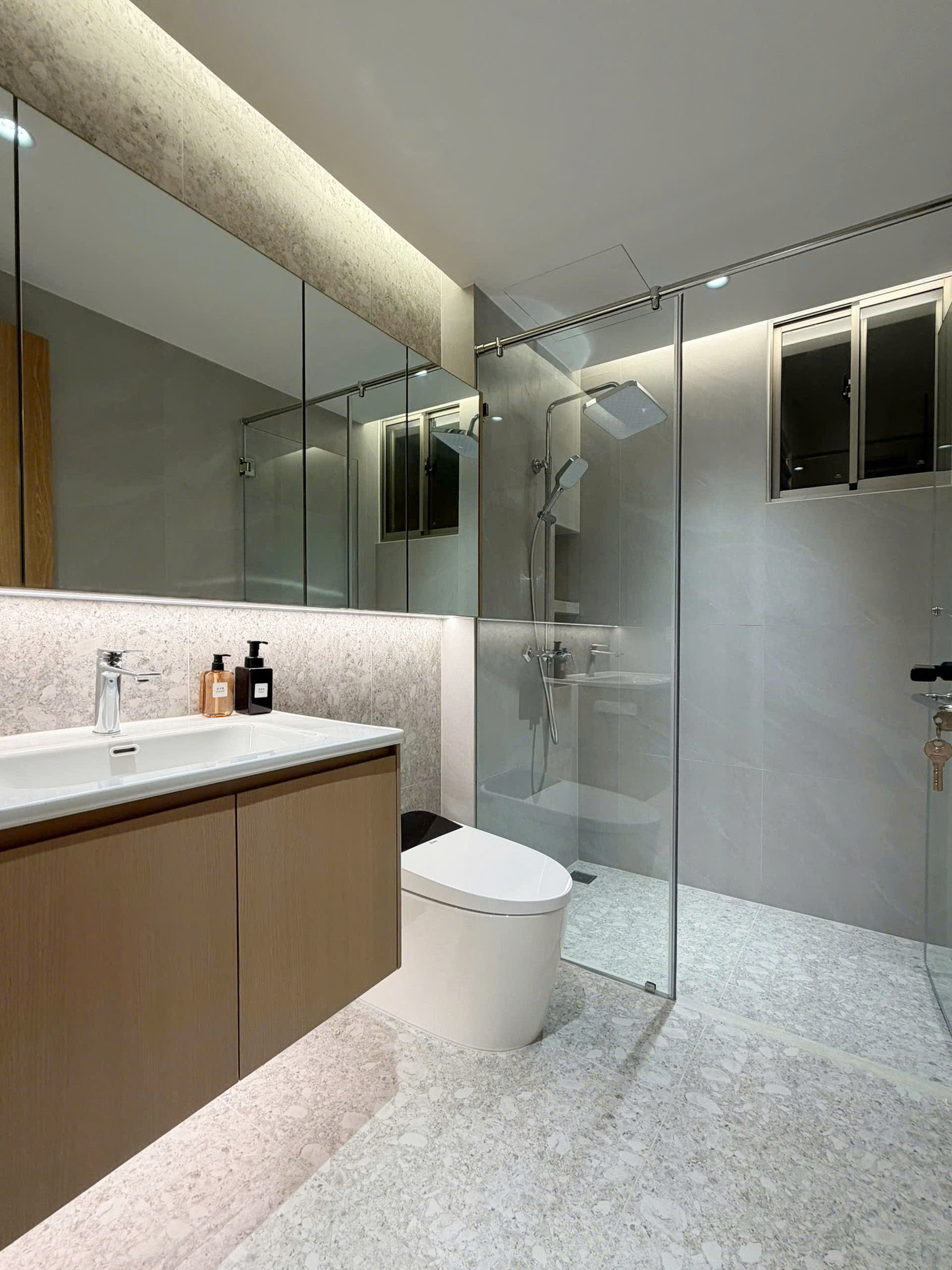 Bán hoặc cho thuê căn hộ Midtown Phú Mỹ Hưng thiết kế 3 phòng ngủ view sông lầu 6 – 121m2 10
