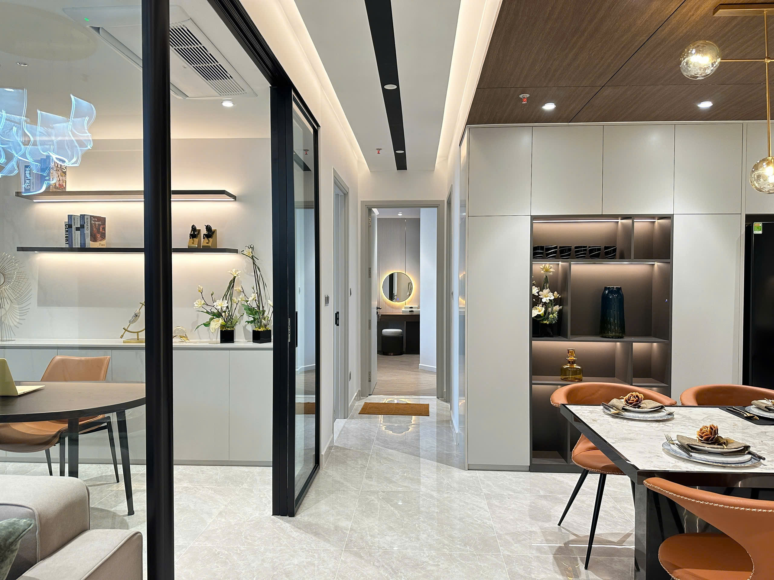 Selling or renting Midtown apartment M8 Phu My Hung, beautiful new house as pictured, block D, low floor – 124.14m2 7