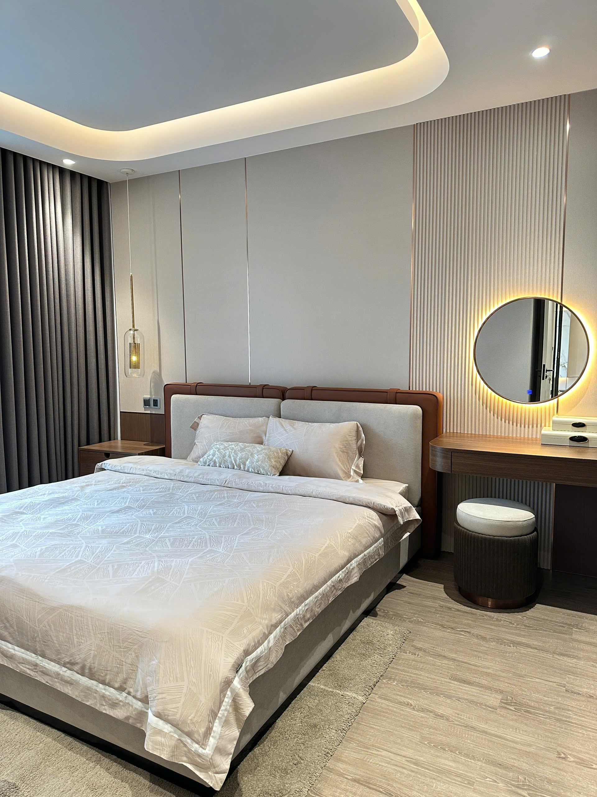 Selling or renting Midtown apartment M8 Phu My Hung, beautiful new house as pictured, block D, low floor – 124.14m2 4