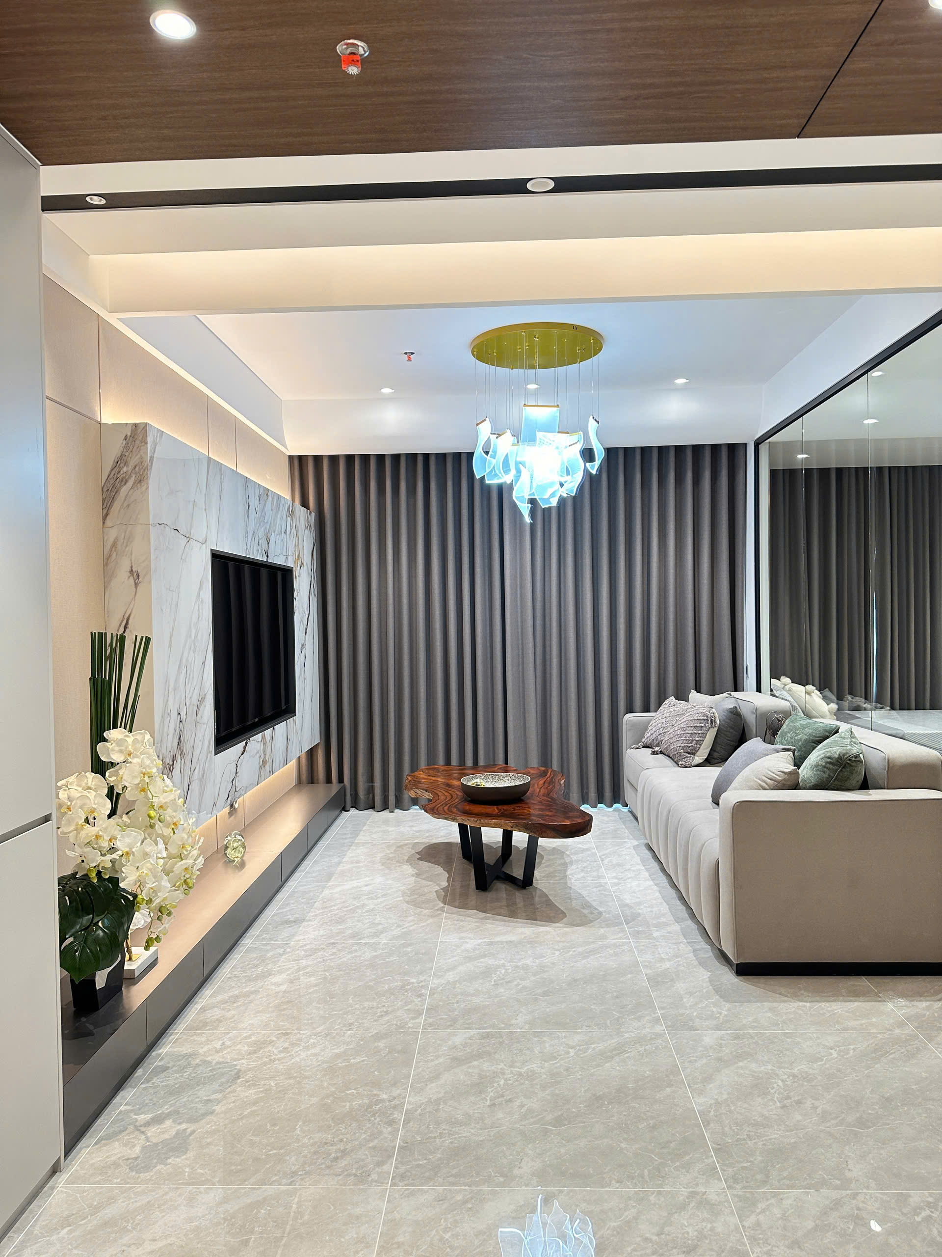 Selling or renting Midtown apartment M8 Phu My Hung, beautiful new house as pictured, block D, low floor – 124.14m2 11
