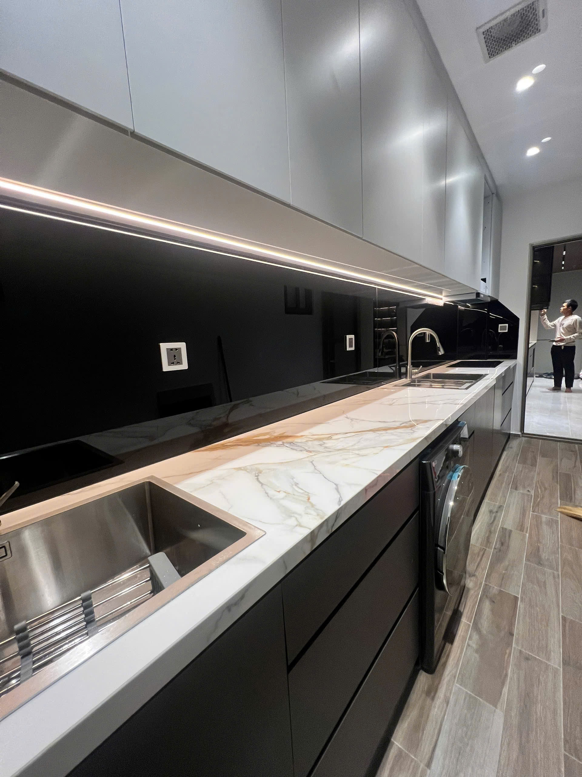 Selling or renting Midtown apartment M8 Phu My Hung, beautiful new house as pictured, block D, low floor – 124.14m2 8