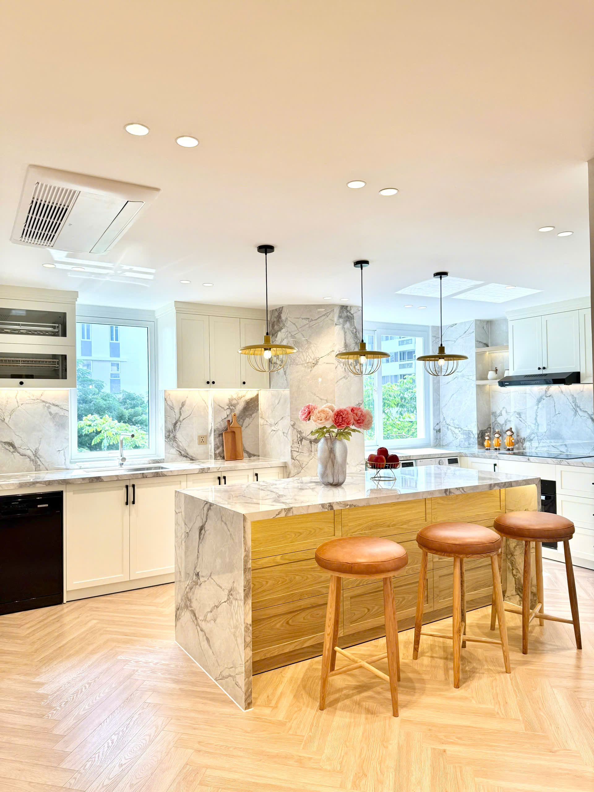 Bán căn hộ Mỹ Khánh 1B Phú Mỹ Hưng, Quận 7 căn góc có 3 phòng ngủ, lầu thấp – 118m2 2