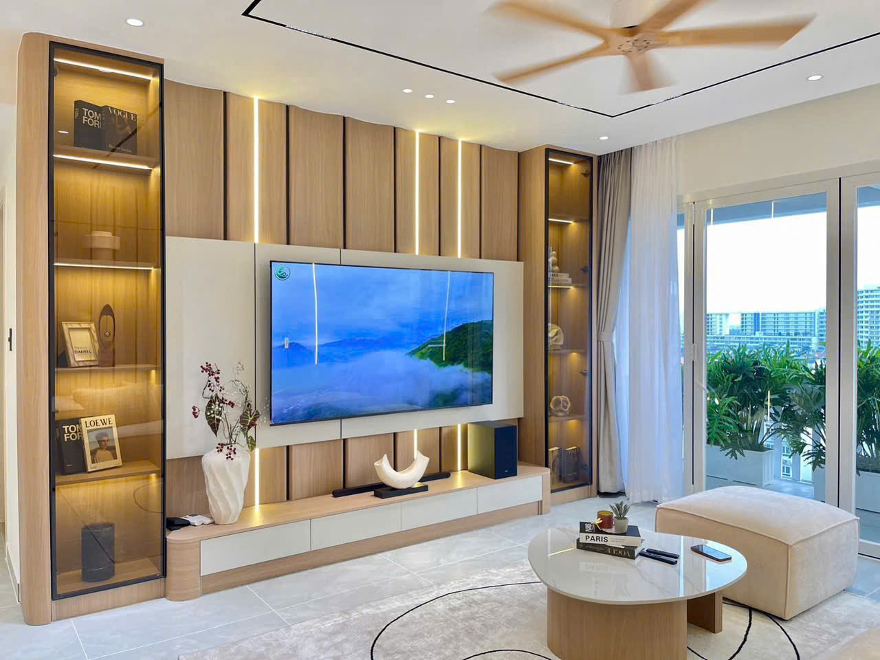 Bán căn hộ Mỹ Khánh 4B Phú Mỹ Hưng, Quận 7 thiết kế 3 phòng ngủ có đầy đủ nội thất, lầu 10 – 118m2