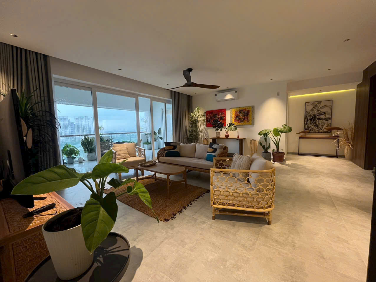 Bán căn hộ Mỹ Phát Phú Mỹ Hưng, Quận 7 nhà đẹp có 2 phòng ngủ, lầu cao view sông 7