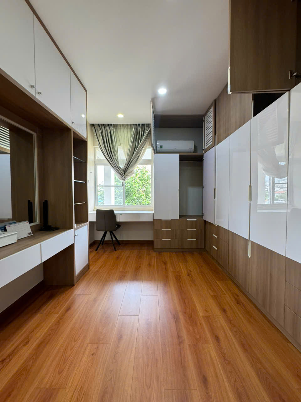 Cho thuê căn hộ penthouse Mỹ Tú Phú Mỹ Hưng, Quận 7 có 3 phòng ngủ thang máy riêng đầy đủ nội thất 4