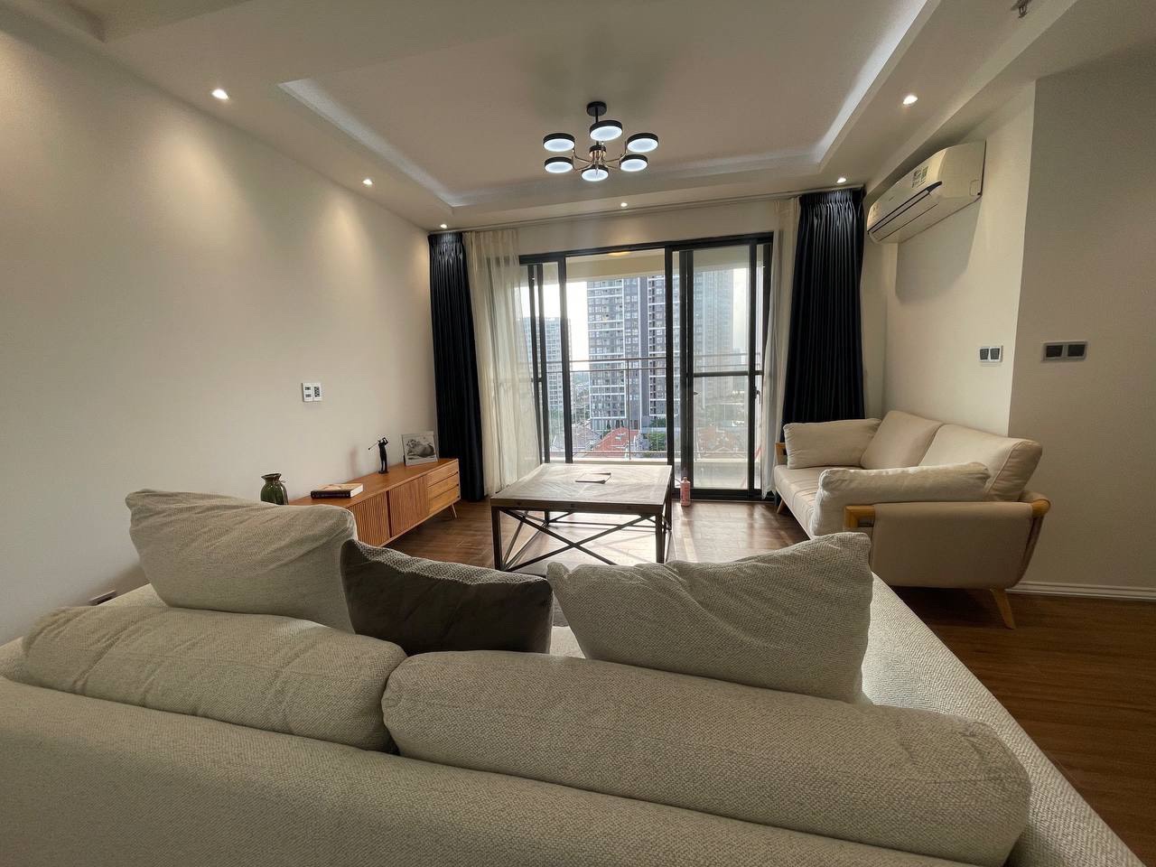 Bán căn hộ Nam Phúc, Phú Mỹ Hưng, Quận 7 có 3 phòng ngủ nhà đẹp nội thất mới cao cấp