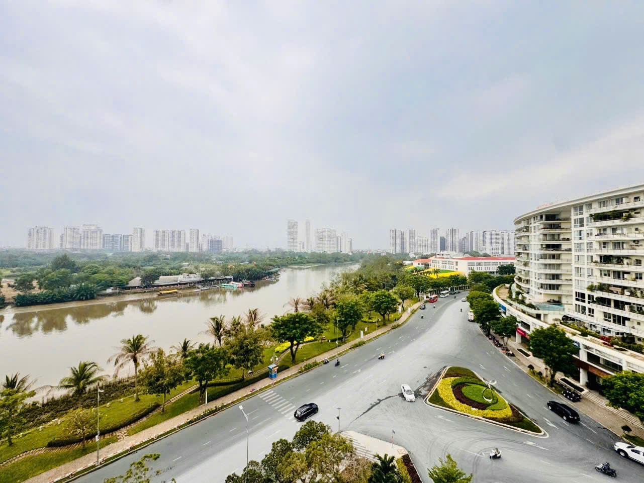 Bán hoặc cho thuê căn hộ Panorama Phú Mỹ Hưng, Quận 7 có 2 phòng ngủ, view sông, kênh đào – 143m2 1
