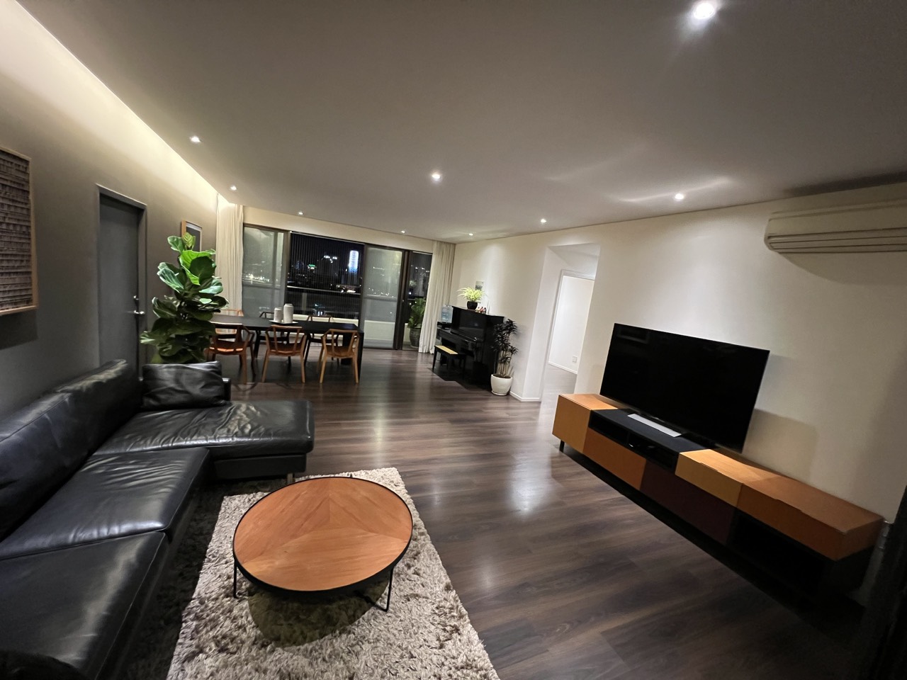 Panorama apartment for rent in Phu My Hung, District 7 with 3 bedrooms, river view 4