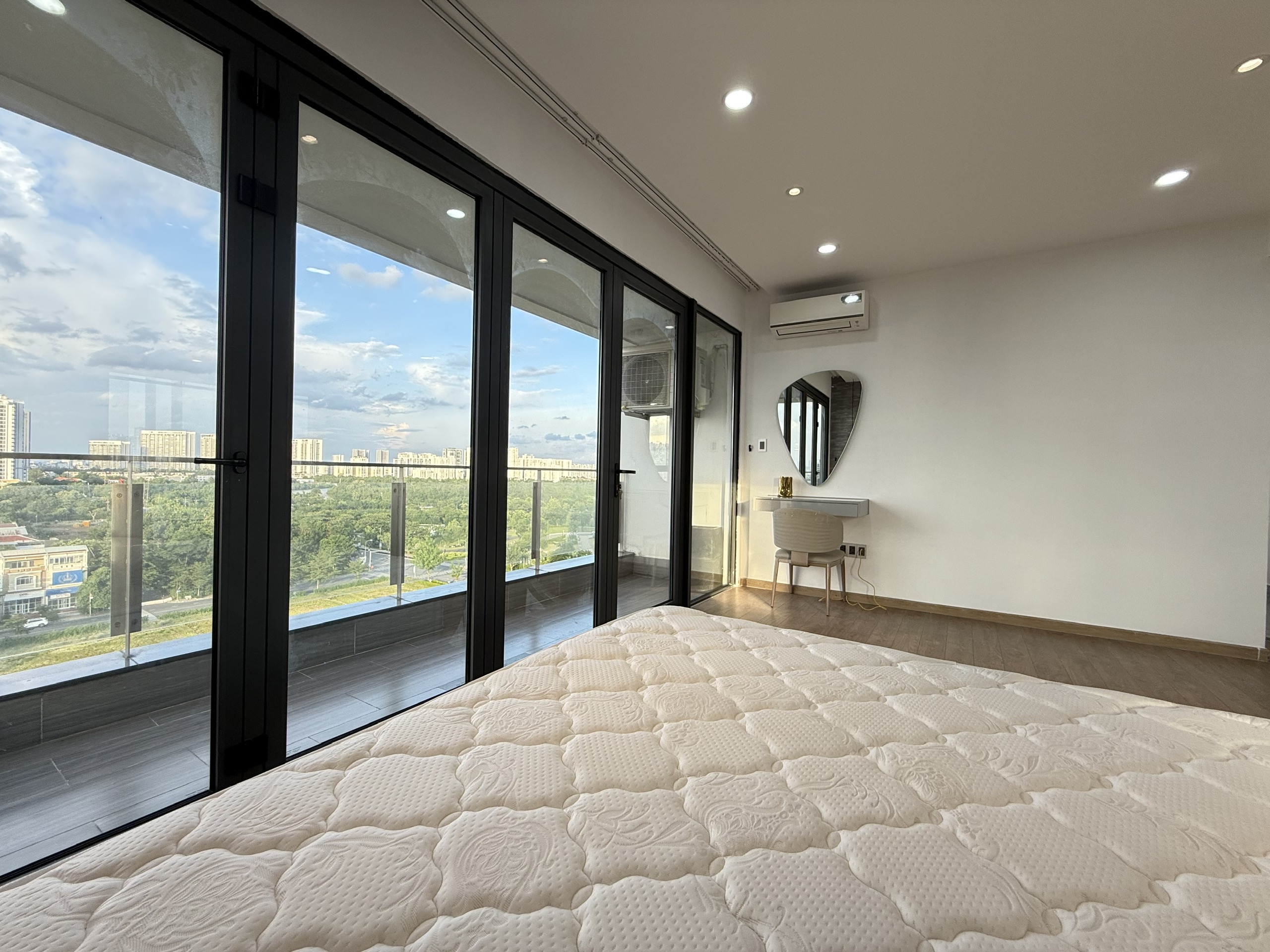 Cho thuê căn hộ The Panorama Phú Mỹ Hưng thiết kế 3 phòng ngủ view sông lầu 11 – 146m2 6