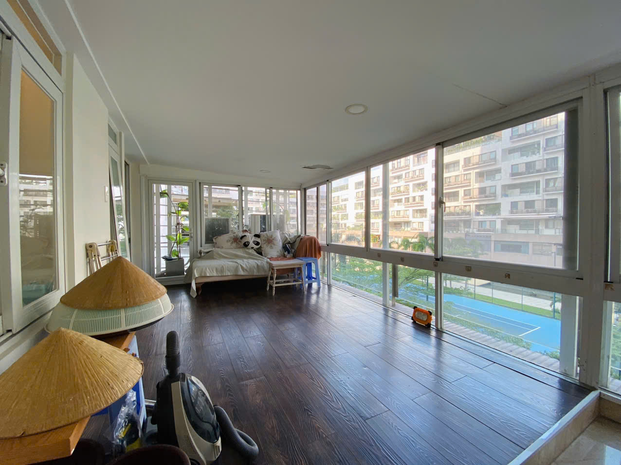 Bán hoặc cho thuê căn hộ Panorama Phú Mỹ Hưng, Quận 7 có 2 phòng ngủ, 2 ban công rộng, sân vườn 8