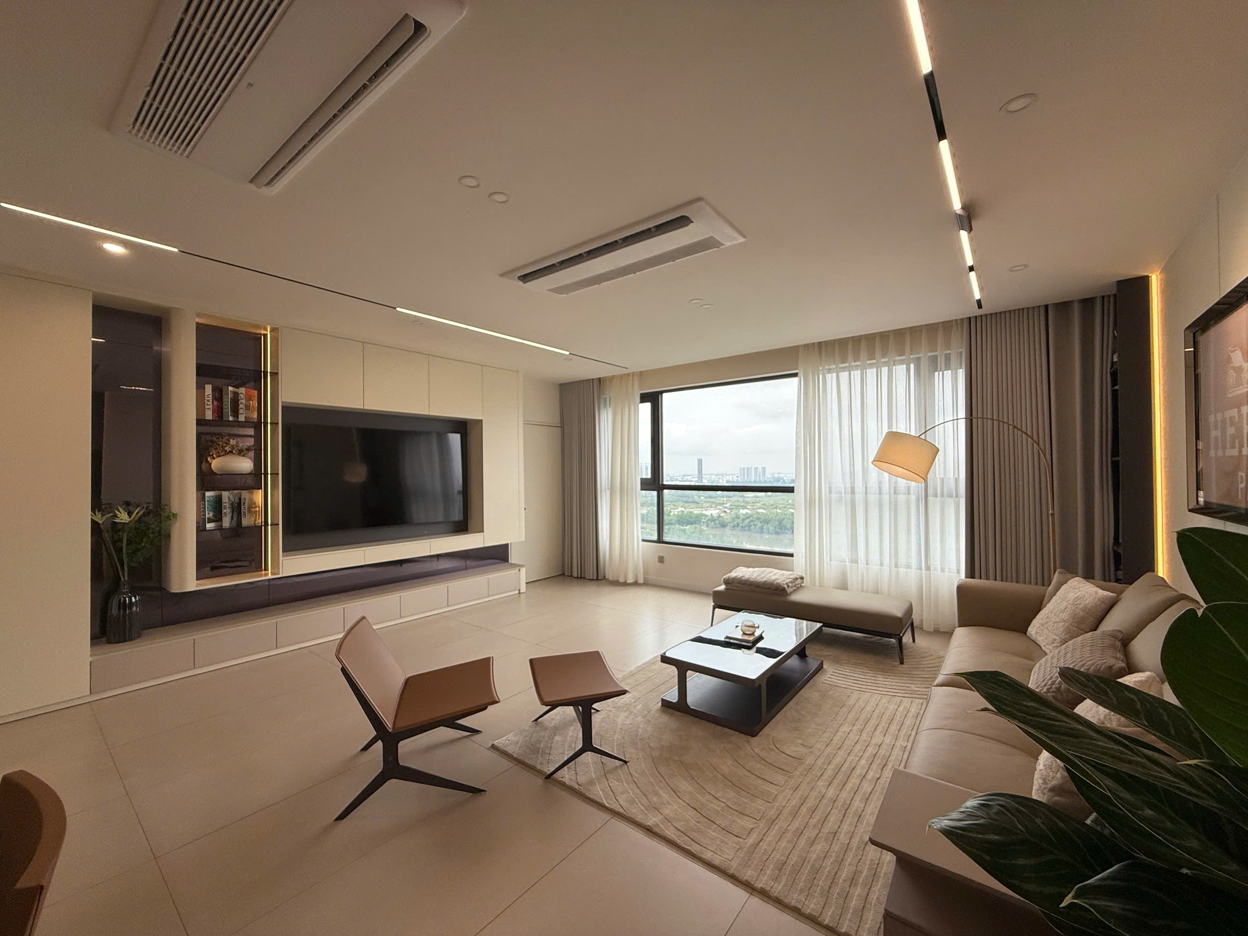 Bán 2 căn hộ Panorama Phú Mỹ Hưng, Quận 7 có 3 phòng ngủ + 2 phòng gia nhân view sông lầu 18 – 312m2