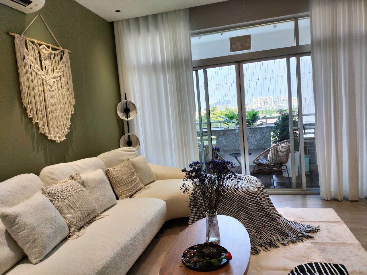 Bán căn hộ Park View Phú Mỹ Hưng, Quận 7 có 3 phòng ngủ, view biệt thự, hướng Đông 2