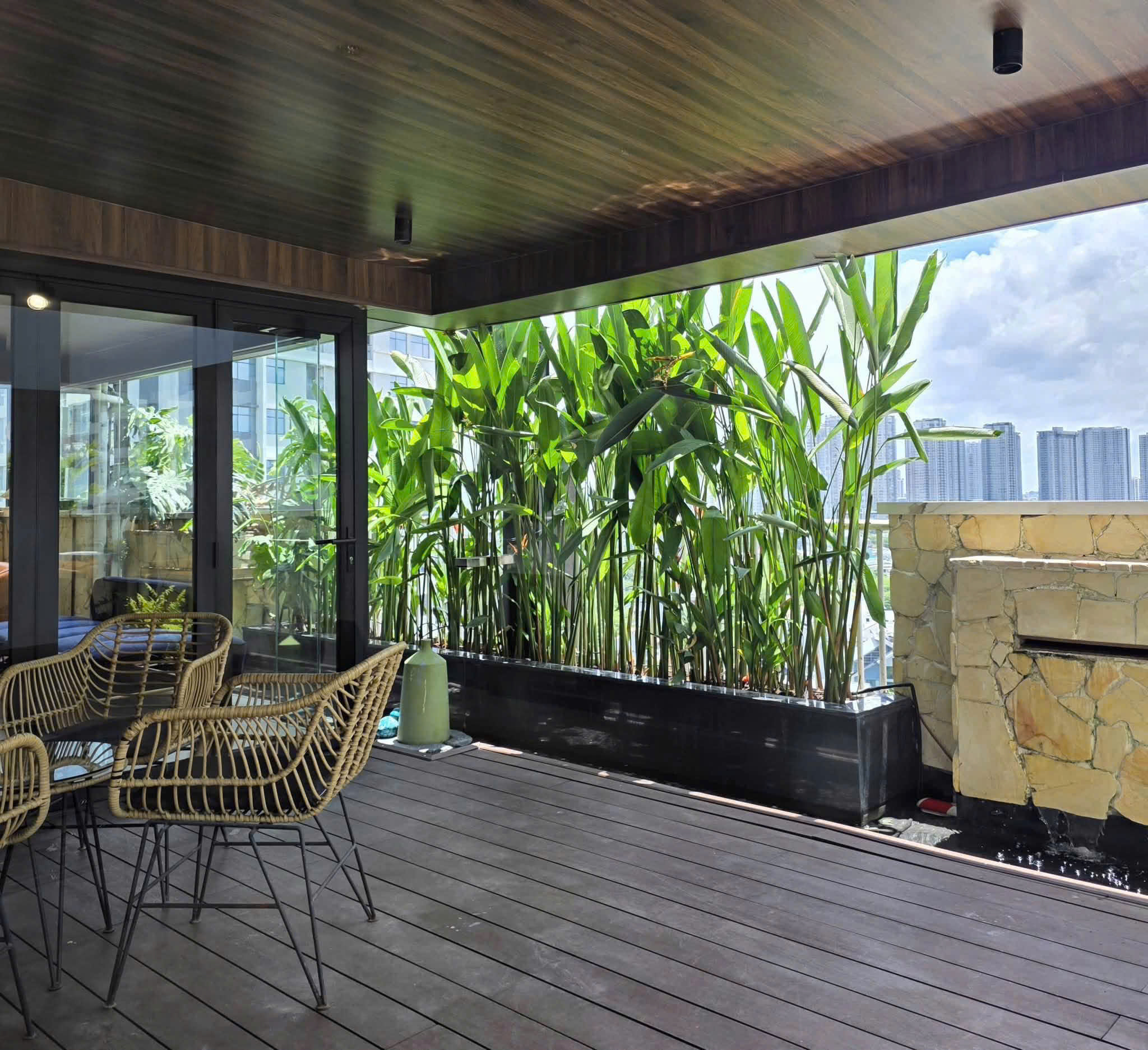 Selling or renting a penthouse Sky Garden 2 Phu My Hung with 4 bedrooms and 3 gardens – 400m2 7