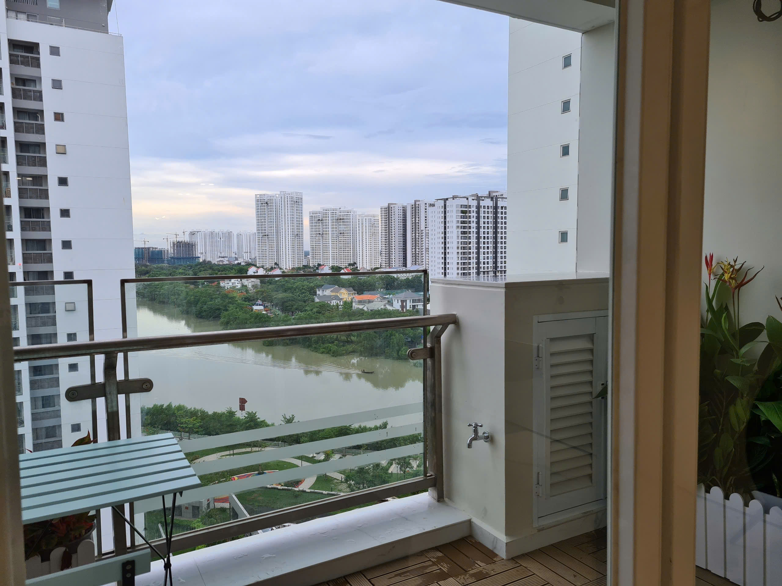 Cho thuê căn hộ Riverpark Phú Mỹ Hưng, Quận 7 thiết kế 3 phòng ngủ, lầu cao – 145m2 2