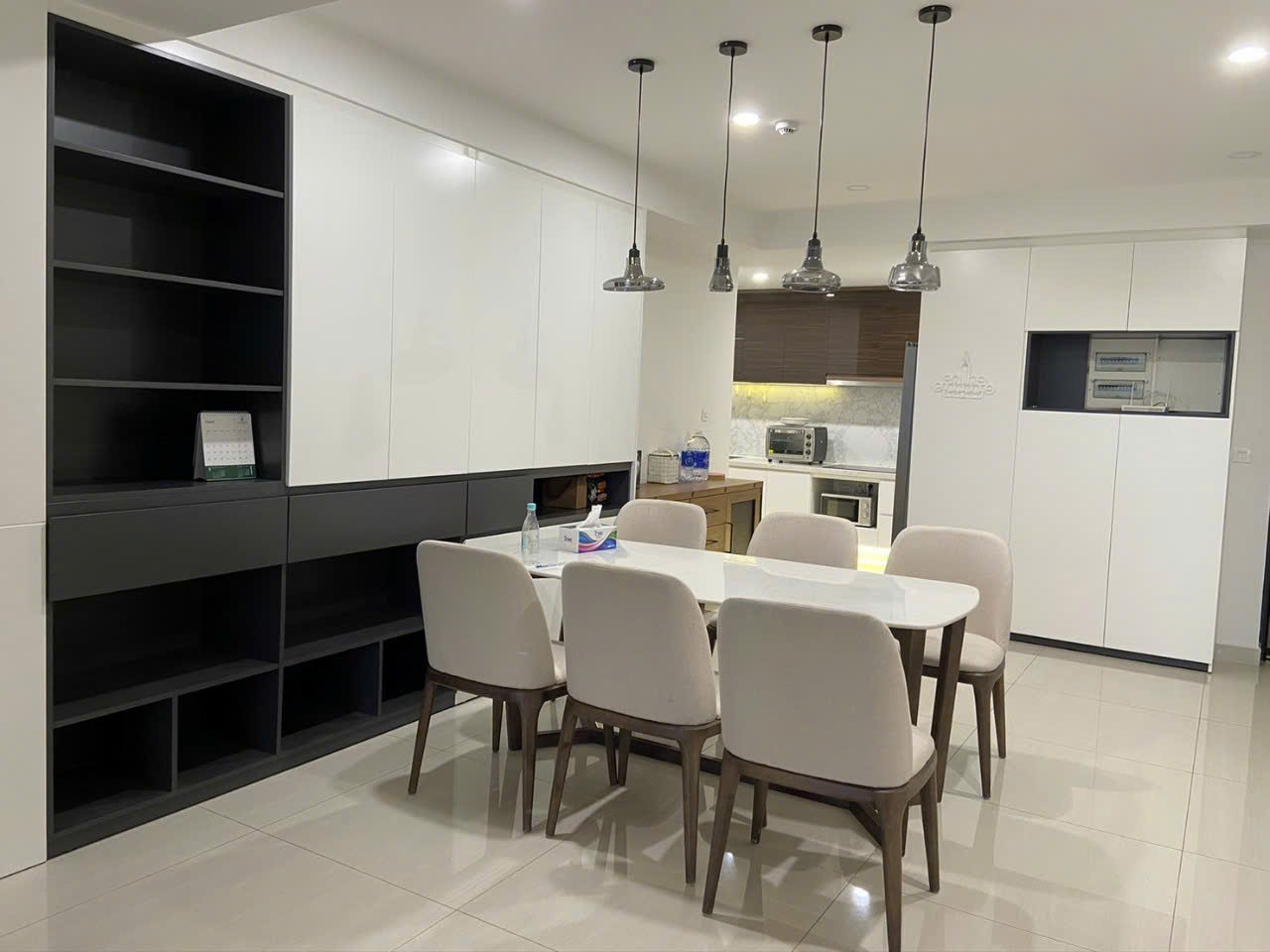 Cho thuê căn hộ Riverpark Premier Phú Mỹ Hưng, Quận 7 có 3 phòng ngủ, view sông, chỗ đậu xe ô tô 4