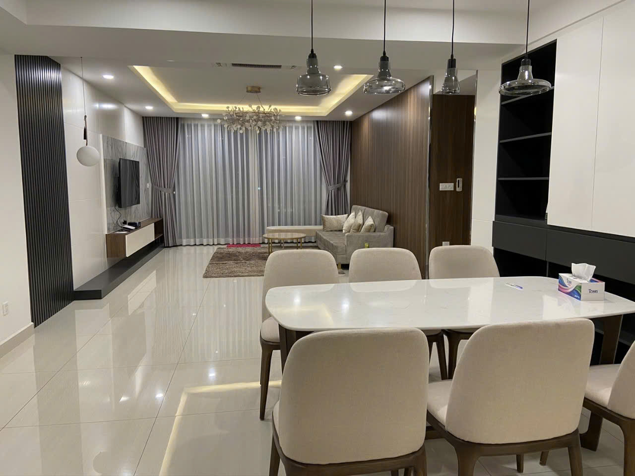 Cho thuê căn hộ Riverpark Premier Phú Mỹ Hưng, Quận 7 có 3 phòng ngủ, view sông, chỗ đậu xe ô tô