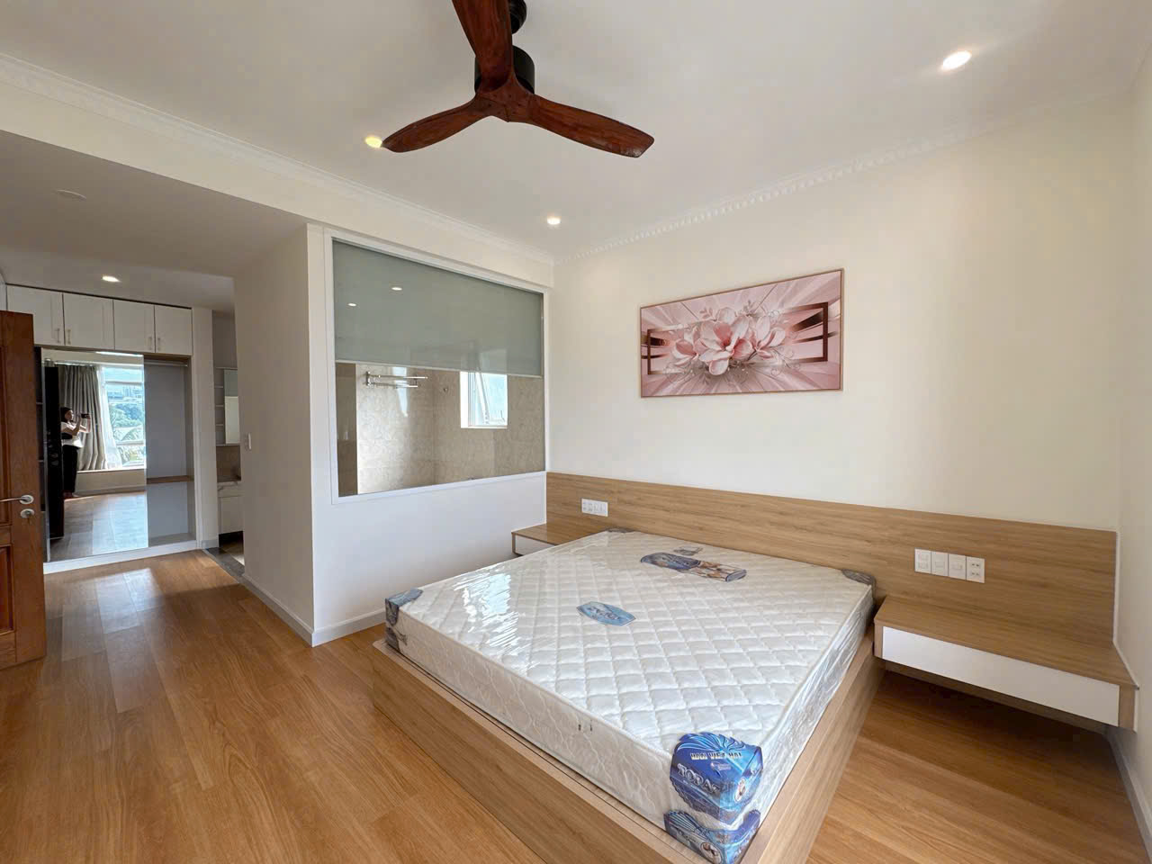 Selling or renting Riverside Residence Phu My Hung apartment with 3 bedrooms river view – 130m2 4