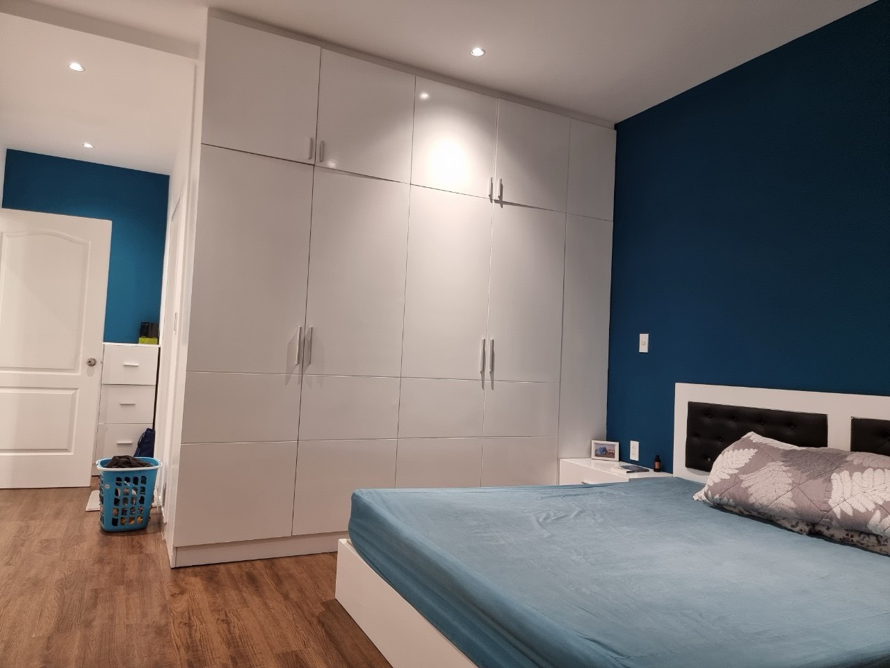 Riverside Residence Phu My Hung apartment for rent, District 7 has 3 bedrooms 3